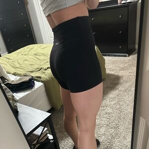 Black High-Waist Women's Active Bike Shorts - LSKD